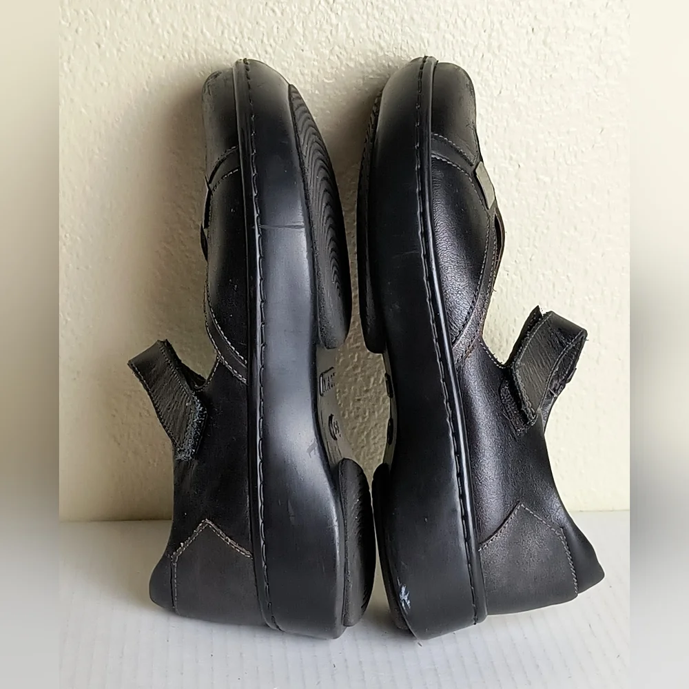 Naot 7/7.5(38) Women's Black Mary Jane Platform Shoes